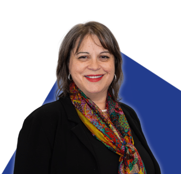 Portrait de Sophie Argaud sur un fond bleu