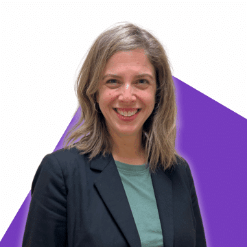Portrait of Marie-Claude Lizée on a purple background