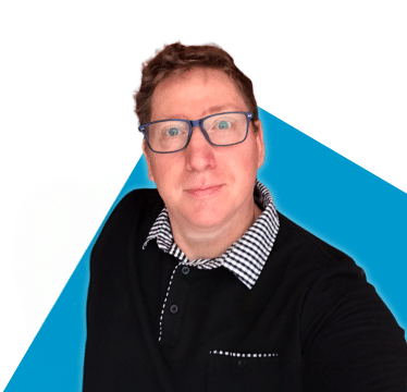 Portrait of Éric Gagné on a blue background